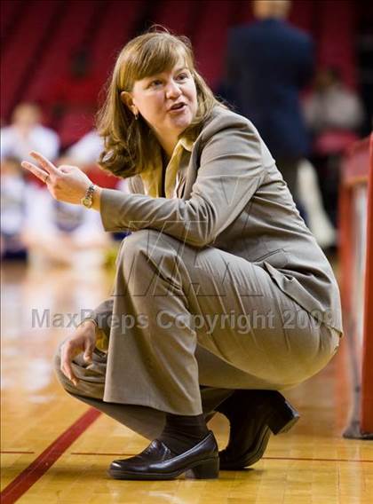 Thumbnail 2 in Bishop McGuinness vs. East Bladen (NCHSAA 1A Final) photogallery.