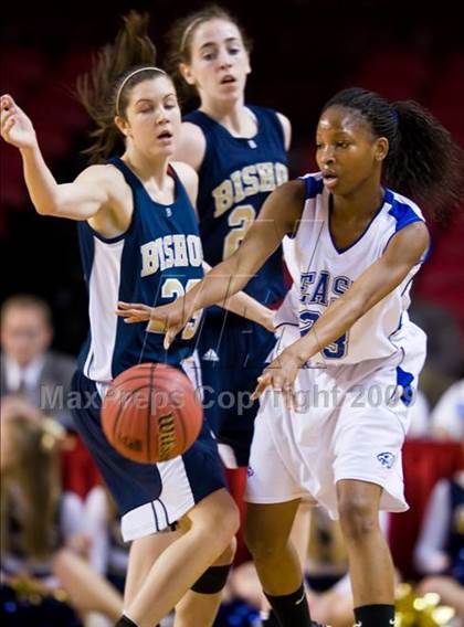 Thumbnail 1 in Bishop McGuinness vs. East Bladen (NCHSAA 1A Final) photogallery.