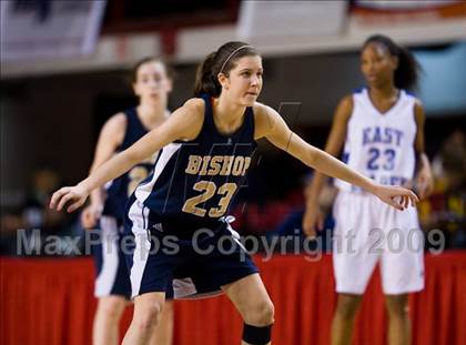 Thumbnail 1 in Bishop McGuinness vs. East Bladen (NCHSAA 1A Final) photogallery.