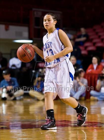 Thumbnail 3 in Bishop McGuinness vs. East Bladen (NCHSAA 1A Final) photogallery.