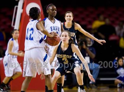 Thumbnail 2 in Bishop McGuinness vs. East Bladen (NCHSAA 1A Final) photogallery.