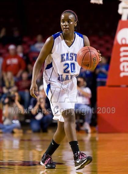 Thumbnail 1 in Bishop McGuinness vs. East Bladen (NCHSAA 1A Final) photogallery.