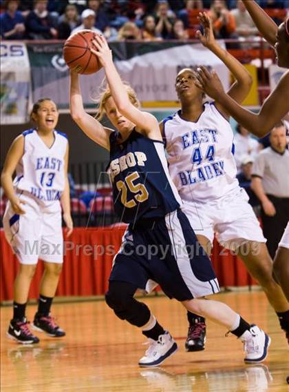 Thumbnail 3 in Bishop McGuinness vs. East Bladen (NCHSAA 1A Final) photogallery.