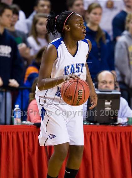 Thumbnail 1 in Bishop McGuinness vs. East Bladen (NCHSAA 1A Final) photogallery.