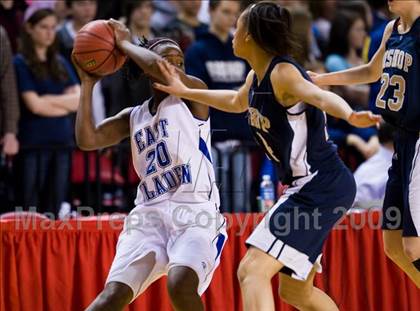 Thumbnail 3 in Bishop McGuinness vs. East Bladen (NCHSAA 1A Final) photogallery.