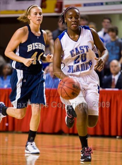 Thumbnail 1 in Bishop McGuinness vs. East Bladen (NCHSAA 1A Final) photogallery.