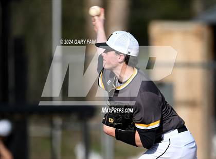 Thumbnail 1 in Grundy County vs Hixson (Wildcat Classic) photogallery.