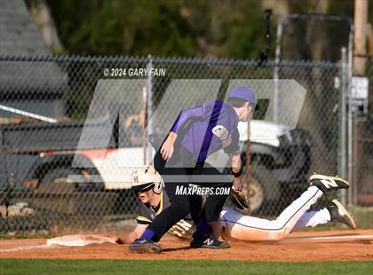 Thumbnail 2 in Grundy County vs Hixson (Wildcat Classic) photogallery.
