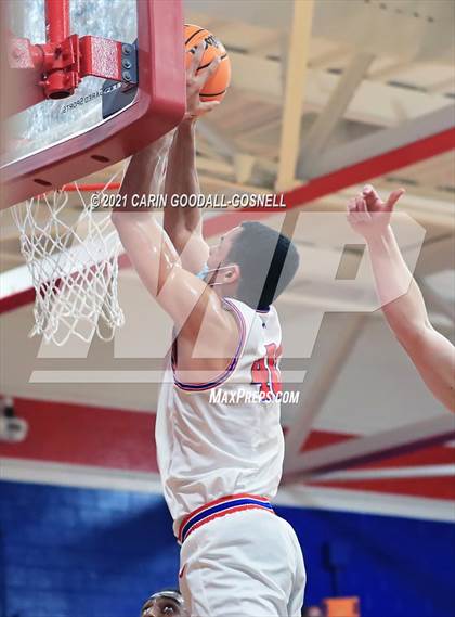 Thumbnail 1 in West Carteret vs. Northern Guilford (NCHSAA 3A Round 3 Playoff) photogallery.
