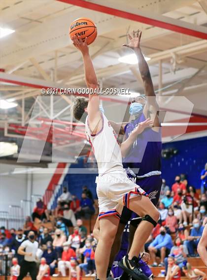 Thumbnail 3 in West Carteret vs. Northern Guilford (NCHSAA 3A Round 3 Playoff) photogallery.