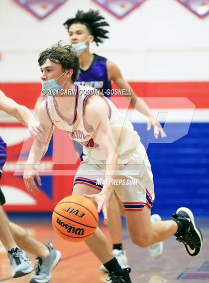 Thumbnail 2 in West Carteret vs. Northern Guilford (NCHSAA 3A Round 3 Playoff) photogallery.