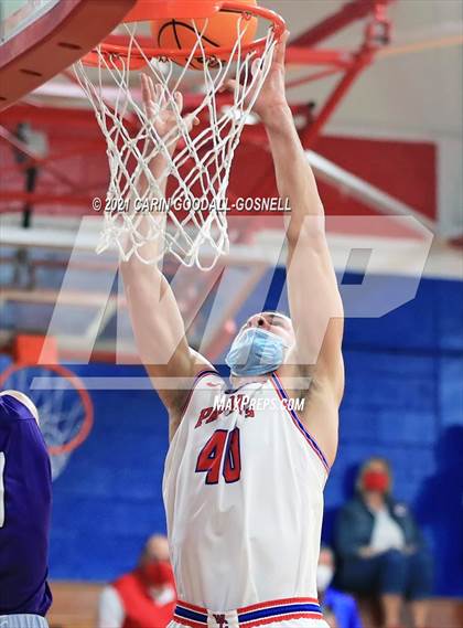 Thumbnail 3 in West Carteret vs. Northern Guilford (NCHSAA 3A Round 3 Playoff) photogallery.