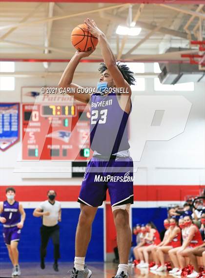 Thumbnail 1 in West Carteret vs. Northern Guilford (NCHSAA 3A Round 3 Playoff) photogallery.