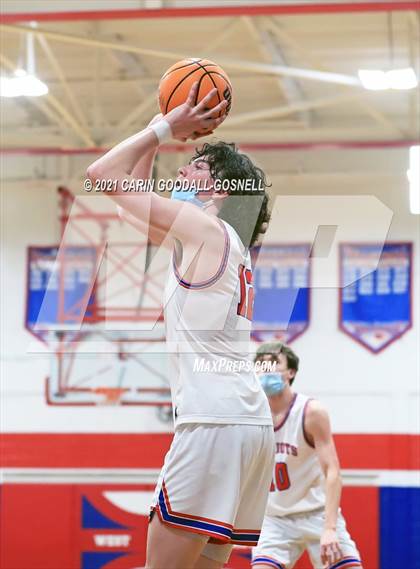 Thumbnail 1 in West Carteret vs. Northern Guilford (NCHSAA 3A Round 3 Playoff) photogallery.