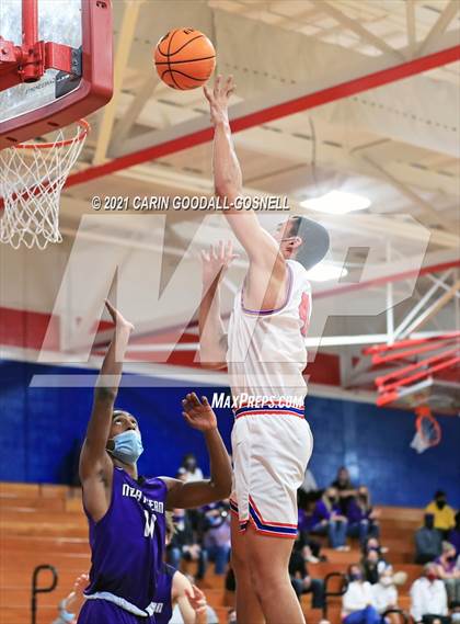 Thumbnail 3 in West Carteret vs. Northern Guilford (NCHSAA 3A Round 3 Playoff) photogallery.