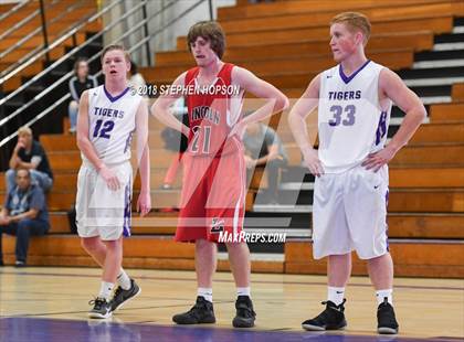 Thumbnail 3 in Lincoln @ Tokay photogallery.