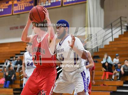 Thumbnail 3 in Lincoln @ Tokay photogallery.