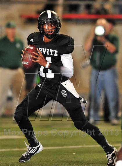 Thumbnail 3 in De La Salle vs. Servite photogallery.