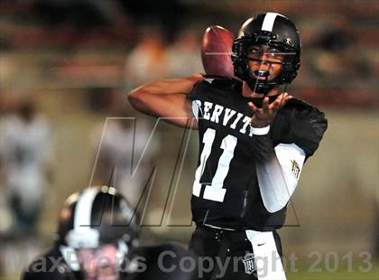 Thumbnail 1 in De La Salle vs. Servite photogallery.