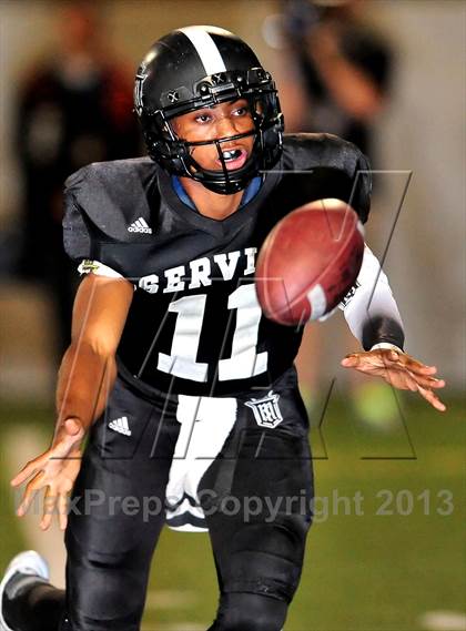 Thumbnail 3 in De La Salle vs. Servite photogallery.