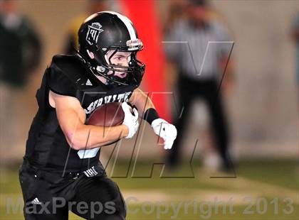 Thumbnail 3 in De La Salle vs. Servite photogallery.