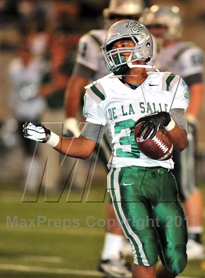 Thumbnail 3 in De La Salle vs. Servite photogallery.