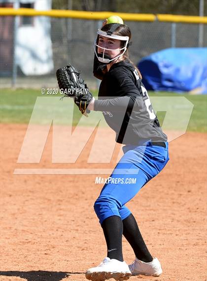 Thumbnail 1 in Marion County vs Sale Creek (Sale Creek Play Day) photogallery.