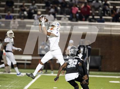 Thumbnail 2 in Veterans vs Houston County photogallery.
