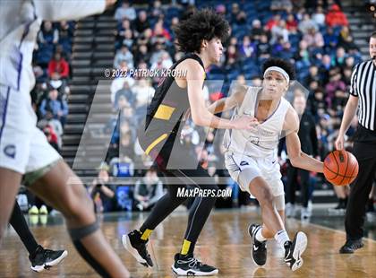Thumbnail 1 in O'Dea vs. Garfield (WIAA 3A Final) photogallery.