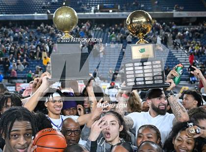 Thumbnail 2 in O'Dea vs. Garfield (WIAA 3A Final) photogallery.