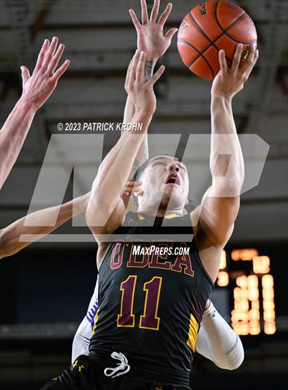 Thumbnail 2 in O'Dea vs. Garfield (WIAA 3A Final) photogallery.