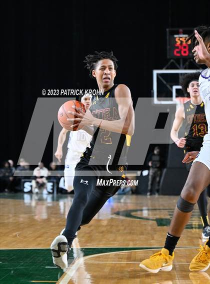 Thumbnail 1 in O'Dea vs. Garfield (WIAA 3A Final) photogallery.