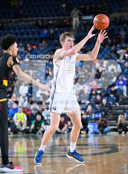 Thumbnail 2 in O'Dea vs. Garfield (WIAA 3A Final) photogallery.