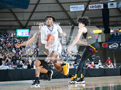 Thumbnail 1 in O'Dea vs. Garfield (WIAA 3A Final) photogallery.