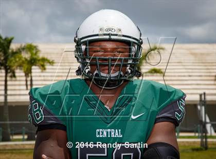 Thumbnail 3 in Miami Central (2016 Preseason Top 25 Early Contenders Photo Shoot)  photogallery.