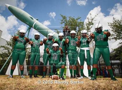 Thumbnail 1 in Miami Central (2016 Preseason Top 25 Early Contenders Photo Shoot)  photogallery.