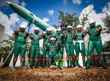 Thumbnail 2 in Miami Central (2016 Preseason Top 25 Early Contenders Photo Shoot)  photogallery.