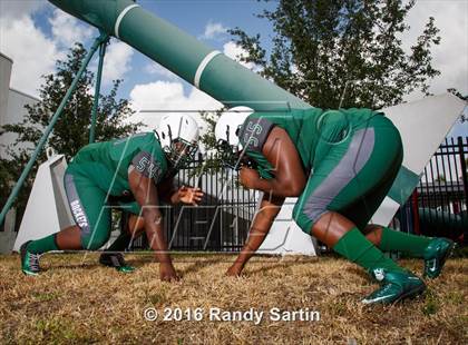 Thumbnail 3 in Miami Central (2016 Preseason Top 25 Early Contenders Photo Shoot)  photogallery.