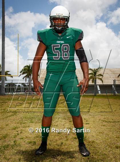 Thumbnail 1 in Miami Central (2016 Preseason Top 25 Early Contenders Photo Shoot)  photogallery.