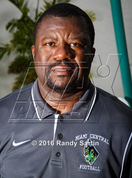 Thumbnail 1 in Miami Central (2016 Preseason Top 25 Early Contenders Photo Shoot)  photogallery.