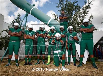 Thumbnail 3 in Miami Central (2016 Preseason Top 25 Early Contenders Photo Shoot)  photogallery.