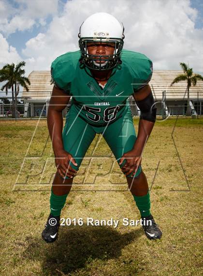 Thumbnail 2 in Miami Central (2016 Preseason Top 25 Early Contenders Photo Shoot)  photogallery.