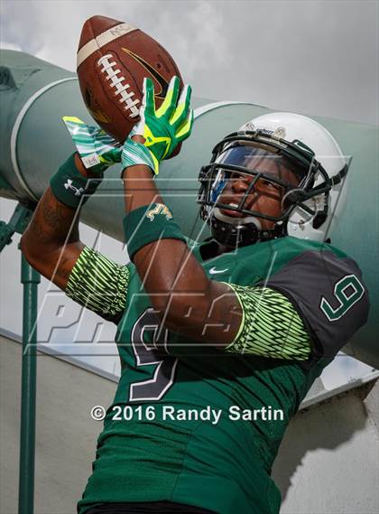Thumbnail 2 in Miami Central (2016 Preseason Top 25 Early Contenders Photo Shoot)  photogallery.