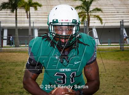 Thumbnail 1 in Miami Central (2016 Preseason Top 25 Early Contenders Photo Shoot)  photogallery.