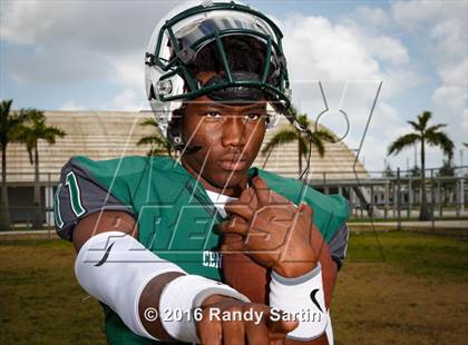 Thumbnail 3 in Miami Central (2016 Preseason Top 25 Early Contenders Photo Shoot)  photogallery.