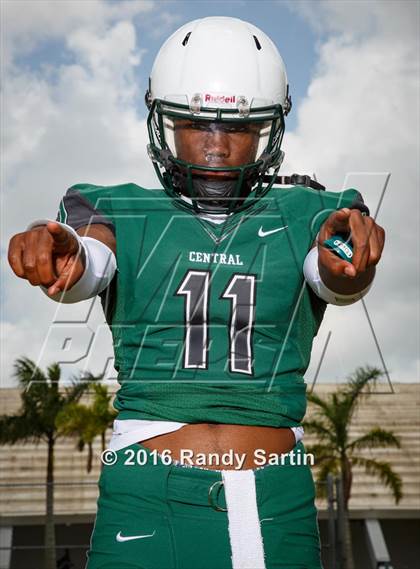 Thumbnail 2 in Miami Central (2016 Preseason Top 25 Early Contenders Photo Shoot)  photogallery.