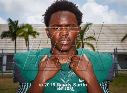 Thumbnail 2 in Miami Central (2016 Preseason Top 25 Early Contenders Photo Shoot)  photogallery.