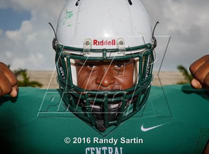 Thumbnail 2 in Miami Central (2016 Preseason Top 25 Early Contenders Photo Shoot)  photogallery.