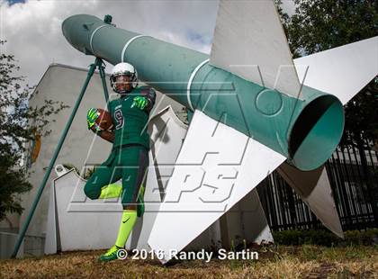 Thumbnail 1 in Miami Central (2016 Preseason Top 25 Early Contenders Photo Shoot)  photogallery.