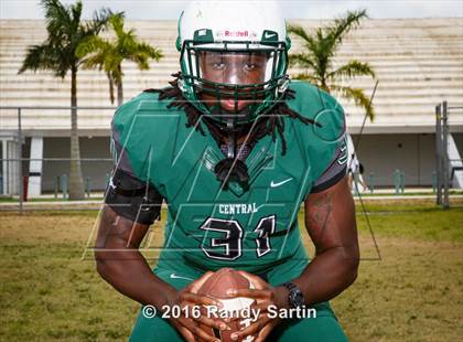 Thumbnail 2 in Miami Central (2016 Preseason Top 25 Early Contenders Photo Shoot)  photogallery.